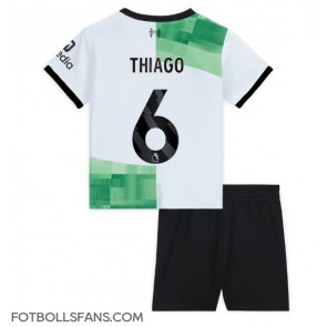 Liverpool Thiago Alcantara #6 Replika Bortatröja Barn 2023-24 Kortärmad (+ Korta byxor)